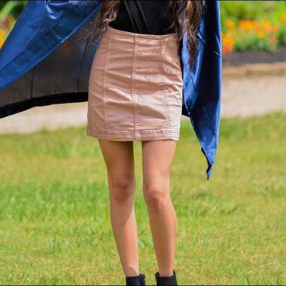 Dusty Rose Mini Skirt - Picture 3 of 3